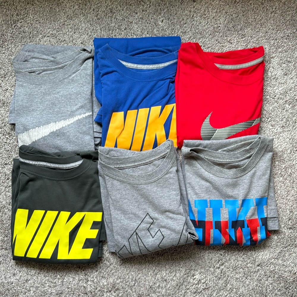 Men’s XL Assorted Nike T-Shirts
